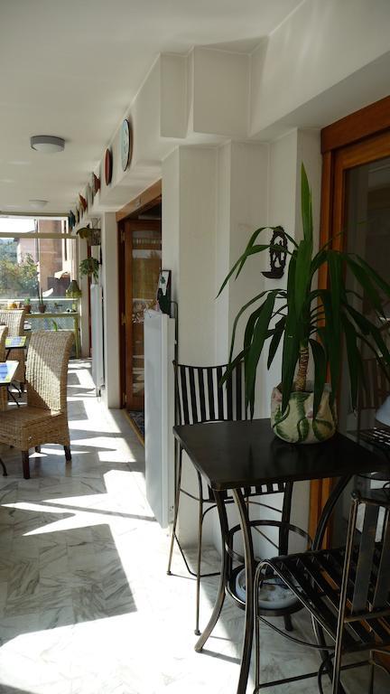 Hôtel Brasilia- Esprit Vintage Cagnes-sur-Mer Exterior foto